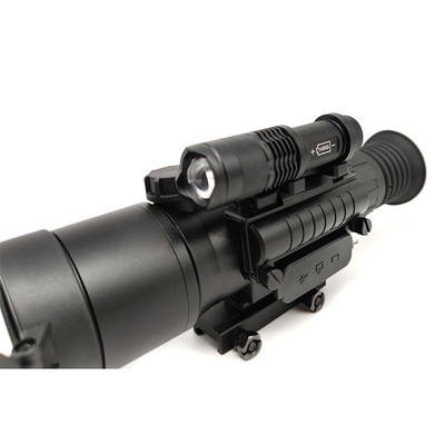 Telescópio infravermelho da visão noturna da montagem do rifle com o cartão de 32G SD
