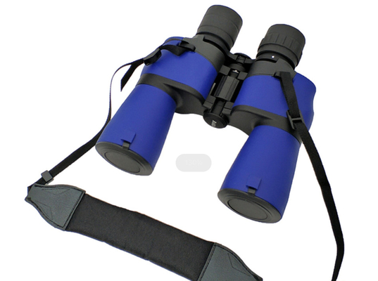 os binóculos impermeáveis da categoria 7x50 militar azul encurtam para a caça dos adultos
